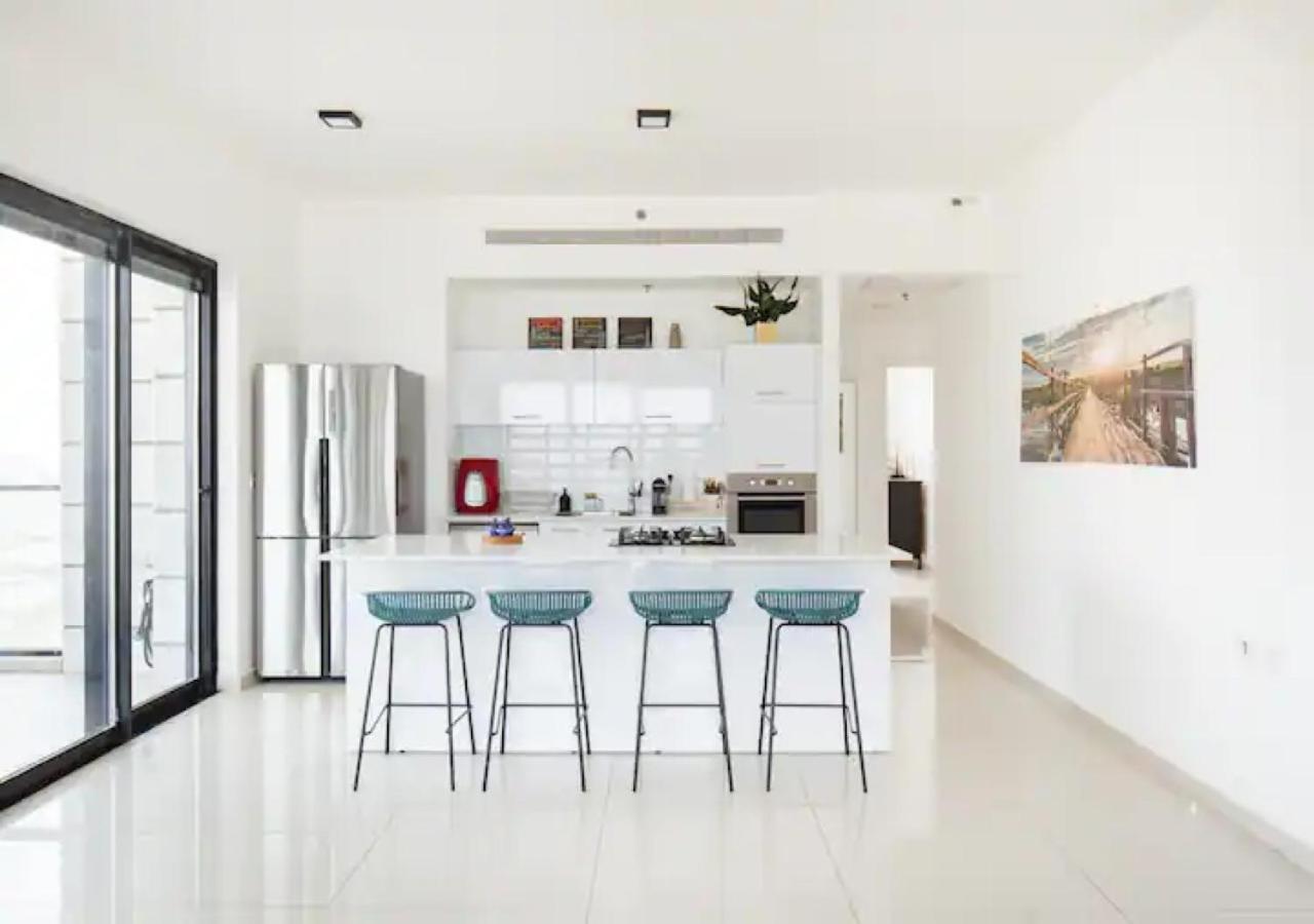 O&O Group- Special Apartment Sea View Luxury Tower Bat Yam Exterior foto
