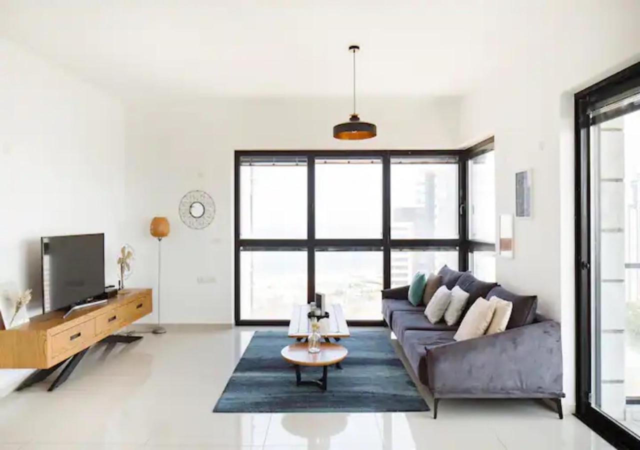 O&O Group- Special Apartment Sea View Luxury Tower Bat Yam Exterior foto